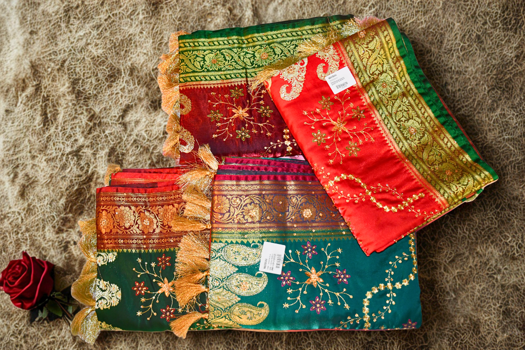 FANCY SHAVIK SILK JARI AND STONE WORK SAREE WITH BLOUSE