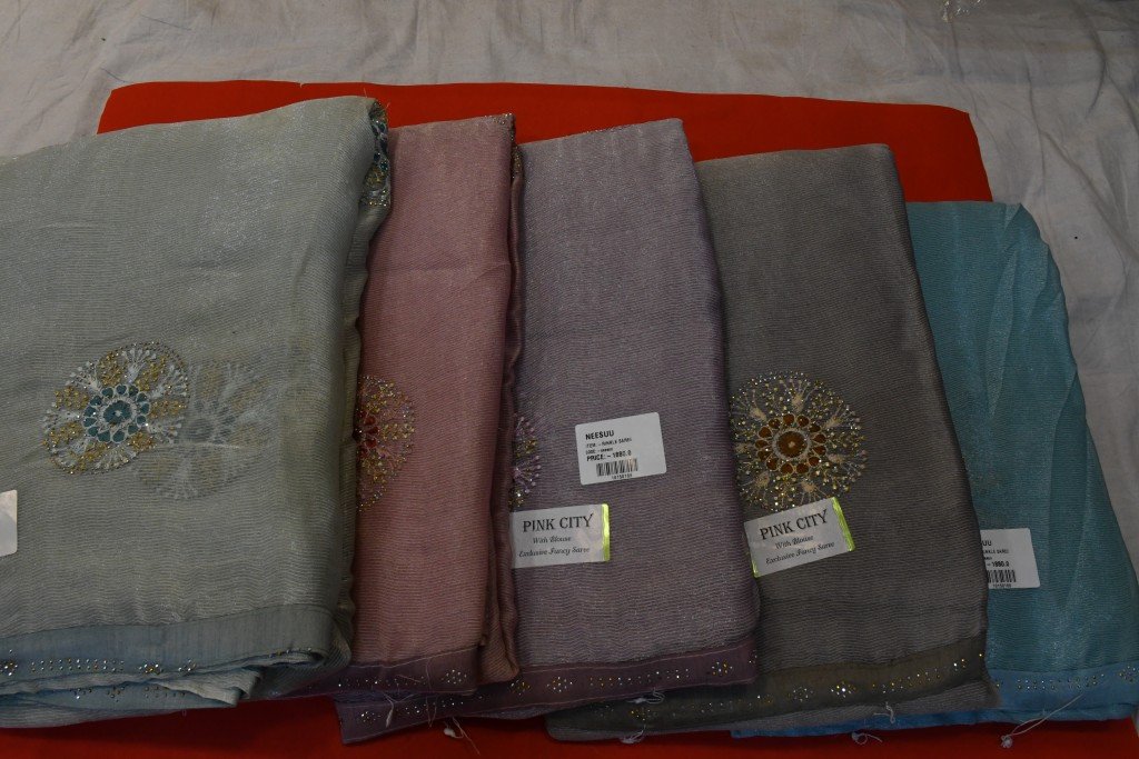 WOMEN'S WEAR FANCY EXCLUSIVE SAREE WITH BLOUSE